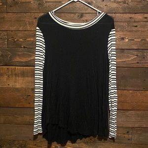 Lake Flower long sleeve top